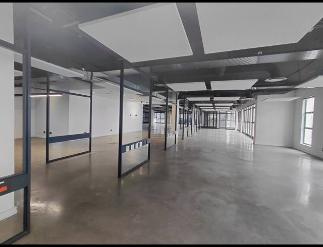 2,590M² OFFICE TO LET IN BRYANSTON